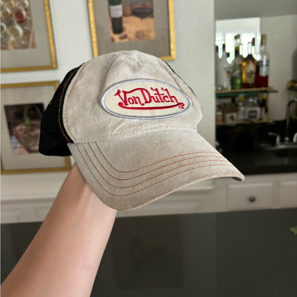 Von Dutch Cream and Black hat